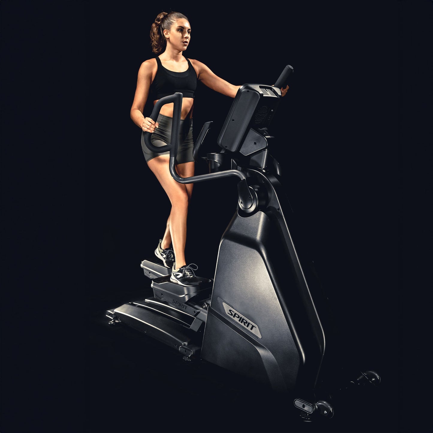 Spirit Fitness CE900ENT Commercial Elliptical Cross Trainer