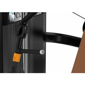 Precor Resolute™ Converging Chest Press